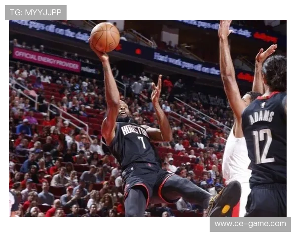 巴克利怒批：这比赛简直离谱！球员跑动像在散步，教练战术比我家猫还迷糊